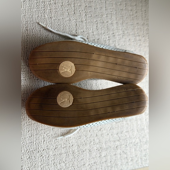 Authentic LOUIS VUITTON Women leather Sneakers, Off-White. Size 37, US size 6.5 - Picture 12 of 13